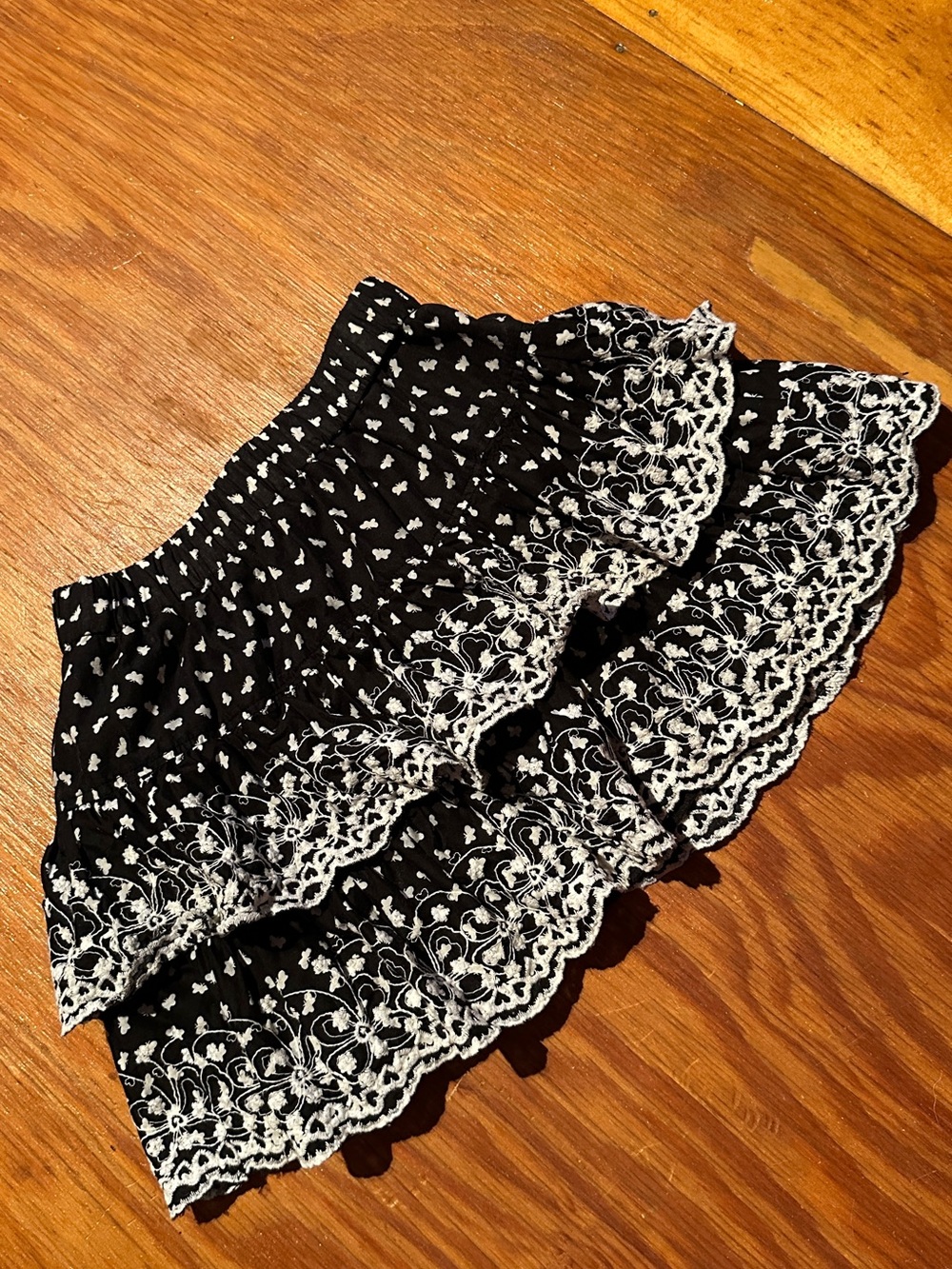 Rachael & Chloe Black Mini Skirt with White Lace Trim